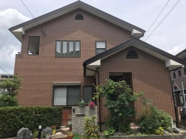 レンガ調サイディングの家