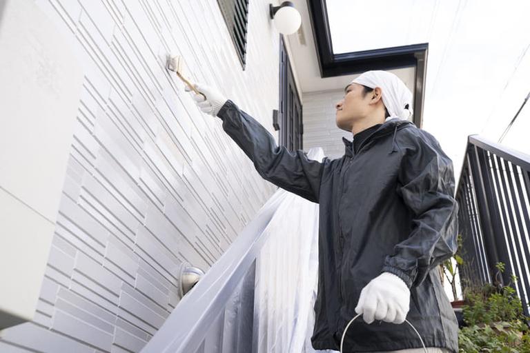 外壁塗装をDIYで行うメリット・デメリット