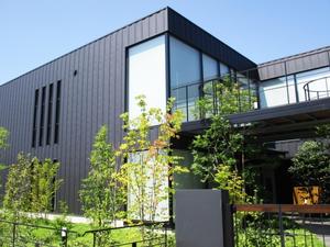 金属系サイディング(ガルバリウム鋼板)の外壁