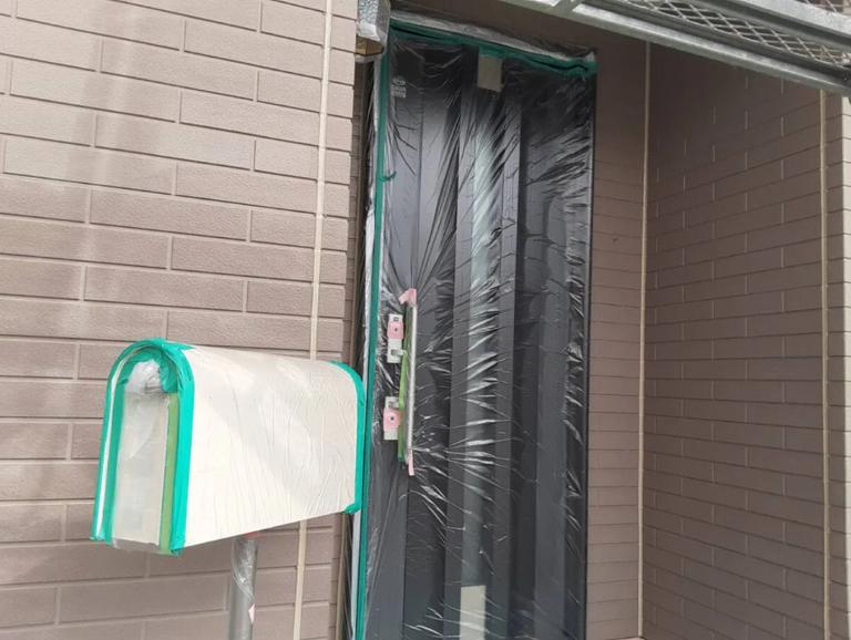 養生された郵便受け